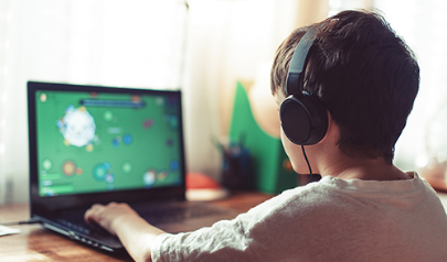 ���ɂ̃Q�[���v���C���m�[�g�u�b�N PC �ł��I