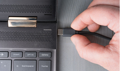 �f�[�^�]���A�[�d�A��ʏo�͂̃P�[�u���� 1 �{���I