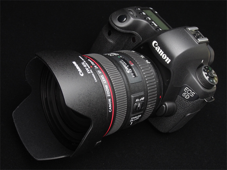 フルサイズ　Canon EOS 6D ボディ