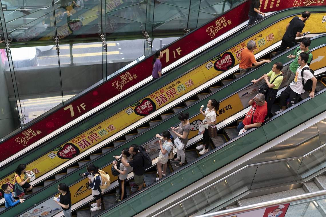 batis40_�h���S���Z���^�[�̃G�X�J���[�^�[