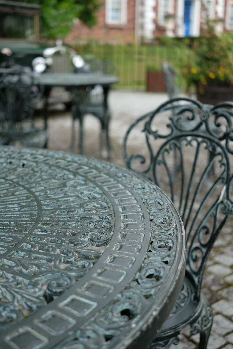 �e���X�̃e�[�u��