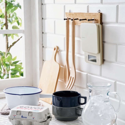 �K�v�ȋ@�\���V���v���ɔ������o�b�N���C�g�t���L�b�`���X�P�[��