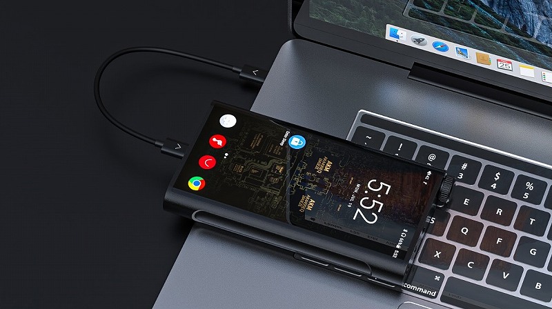 �f�o�C�X�̏[�d�^�f�[�^�`���̂ق��AFIIO���i��USB DAC�@�\���p���ɂ����p�\