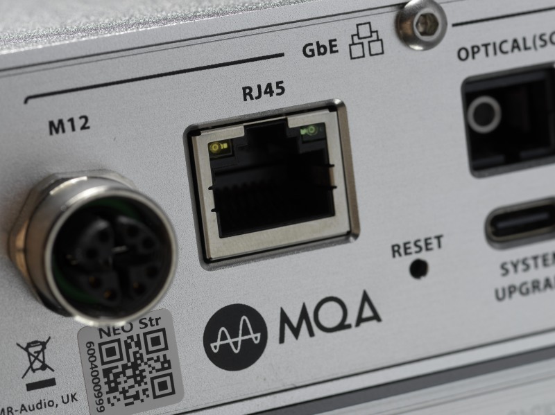 �Ǝ��̌�LAN�A�C�\���[�V�����Z�p�ŁA�g�^�́h�A�C�\���[�V����������