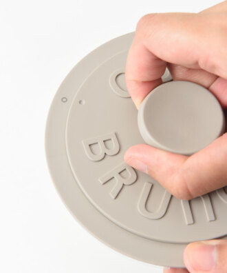 �E���ɉ񂵂ā���ɍ��킹�A���S�Ƀ��b�N