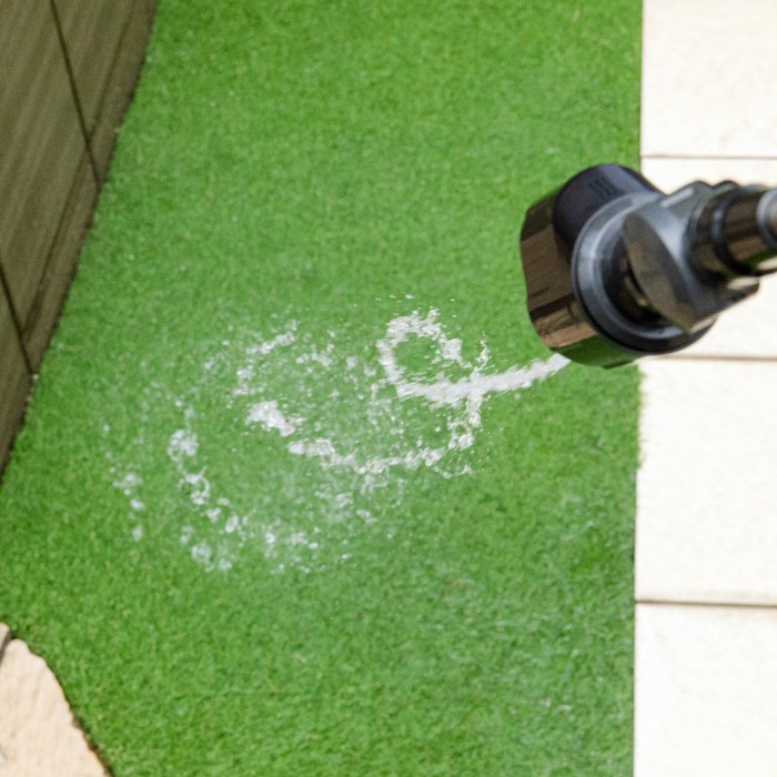 �W�F�b�g��������]�����Ȃ��畬�˂��āA�L�͈͂̐��ɑ劈��