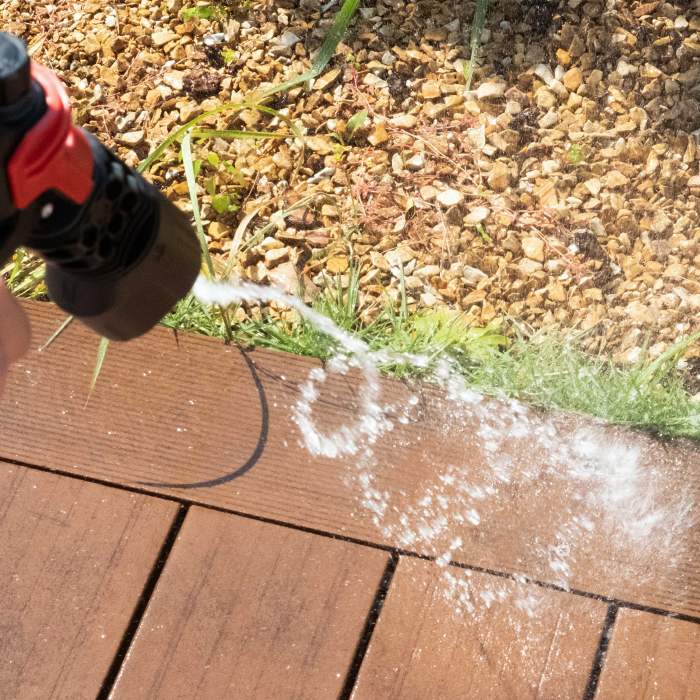 �W�F�b�g��������]�����Ȃ��畬�˂��āA�L�͈͂̐��