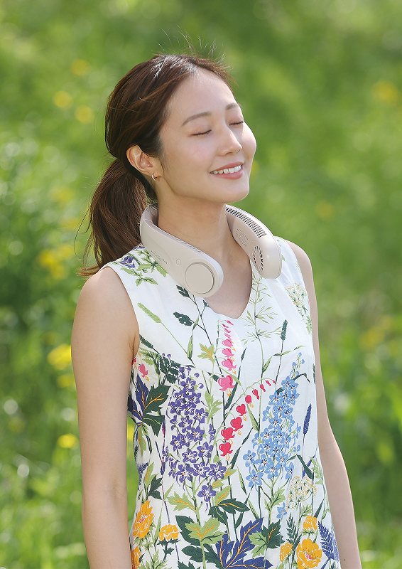 ��Ɋ|����u���[�h���X�l�b�N�t�@��
�A�C�t�@�� �J���[ �v���X �U 2023�@IF-COP23 BG