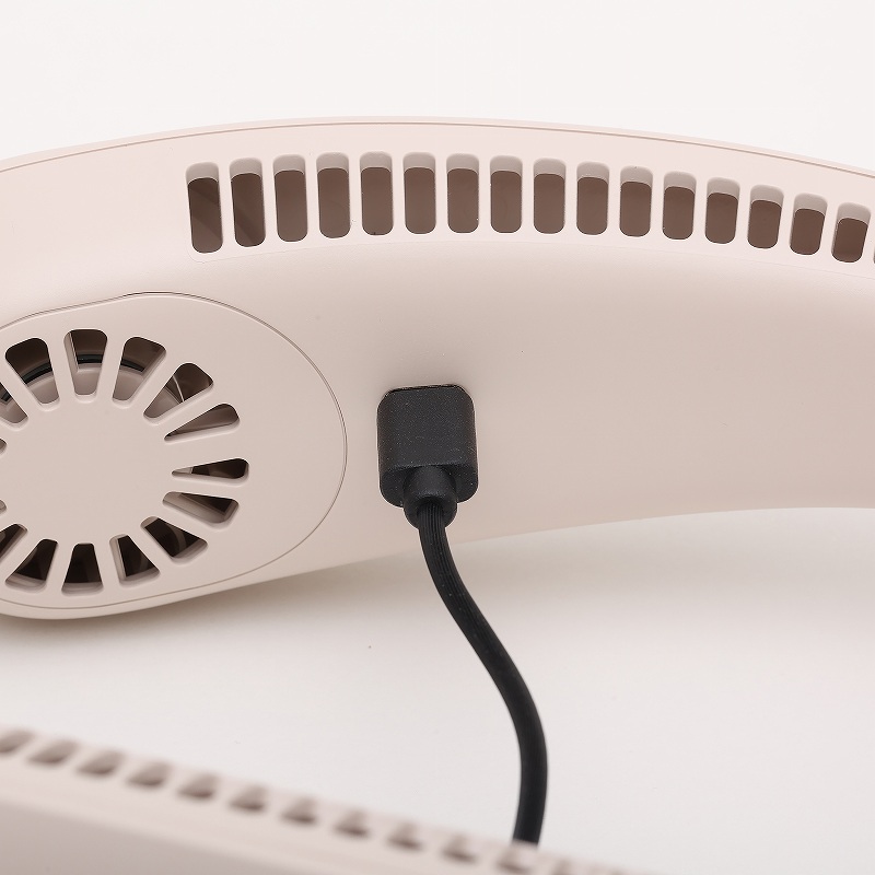 PC����̏[�d���\�I�֗���USB�[�d��