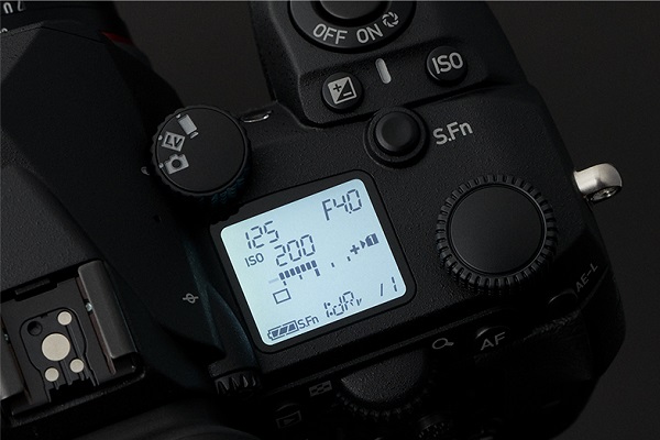 fUCFmN[̐Eς\