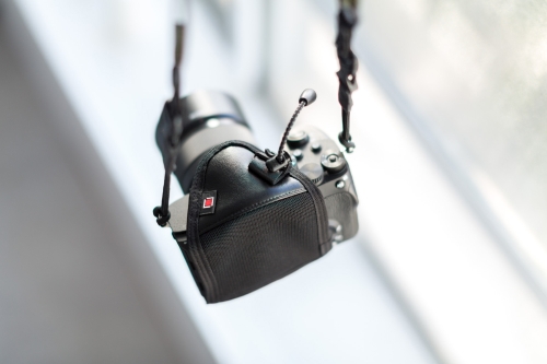 �J�����w�ʃv���e�N�^�[�@ACAM85BLK�@�S���R�[�h�Ńt�B�b�g