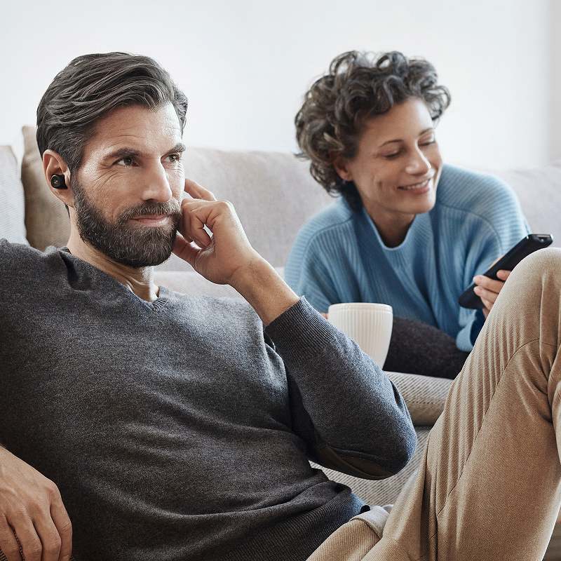 �e���r���ςȂ���A�C���˂Ȃ����R�ɉ�b���ł���B