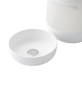 �t�^�Ƀ}�O�l�b�g