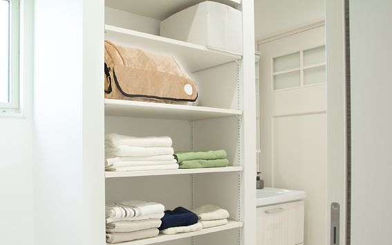 �R���p�N�g�Ɏ��[