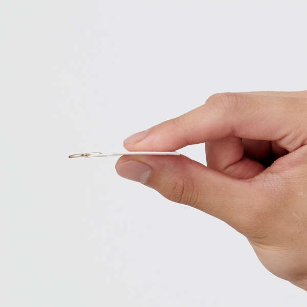 0.6mm�̔��^�̃X�g���b�v�V�[�g