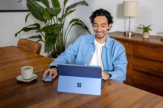 ������V�[���ŗ���鑶��