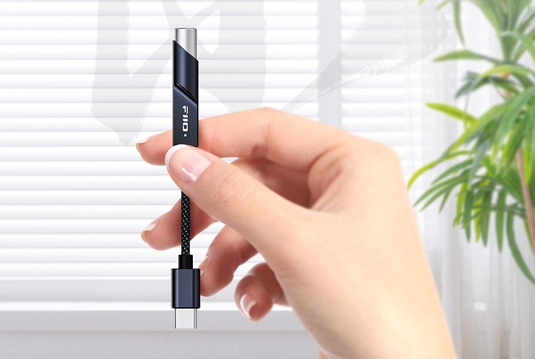 TCY44.5mm x 9.7mm x 10.5mmŏdʖ8.5gARpNg݌vŎ^тȒP