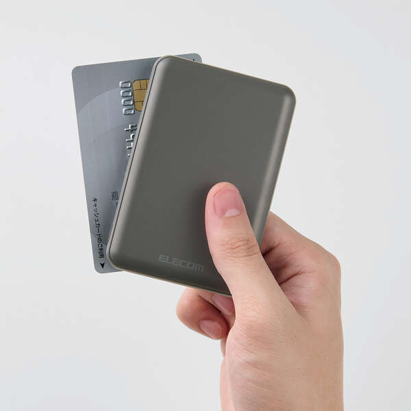 ���^�ŏ����ȃo�b�O��|�P�b�g�ɔE�΂��Ď���������T�C�Y