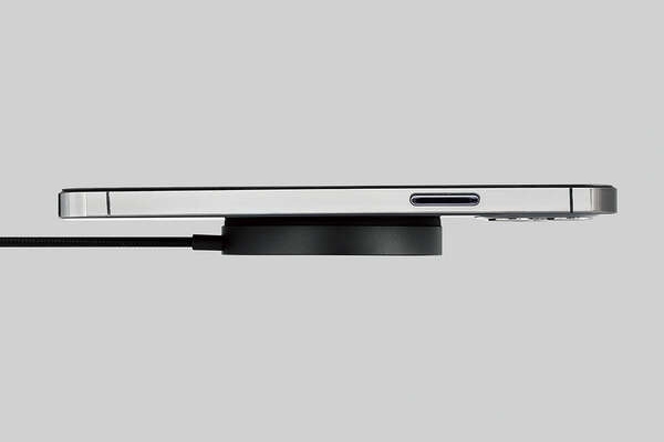 iPhone�̔w�ʃJ�����Ɗ����Ȃ�