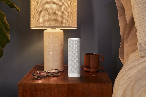 Bluetooth�X�s�[�J�[�ƃX�}�[�g�X�s�[�J�[����̉������|�[�^�u���f�o�C�X