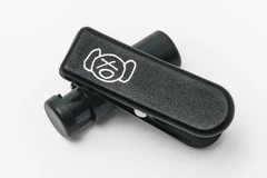 ����Ƀ^�b�`�m�C�Y�y���p�P�[�u���N���b�v���t��