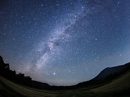 180&deg;�̉�p�����������A�V�̐�B�e