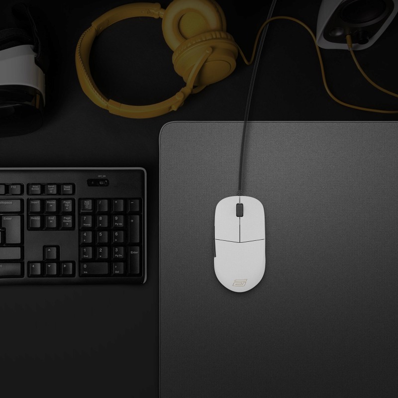 FPS�Q�[�������}�E�X�p�b�h