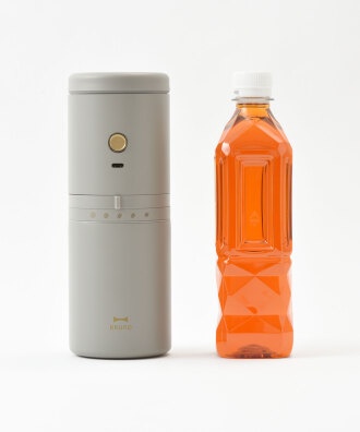 500mL�̃y�b�g�{�g���Ɠ������炢�̃T�C�Y��