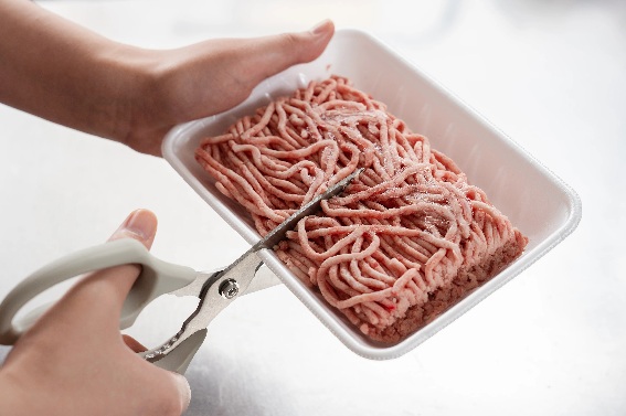 �y���a�H�� ���e�L�o�T�~�z�𓀂̎�ԂȂ��Ⓚ�H�ނ��J�b�g