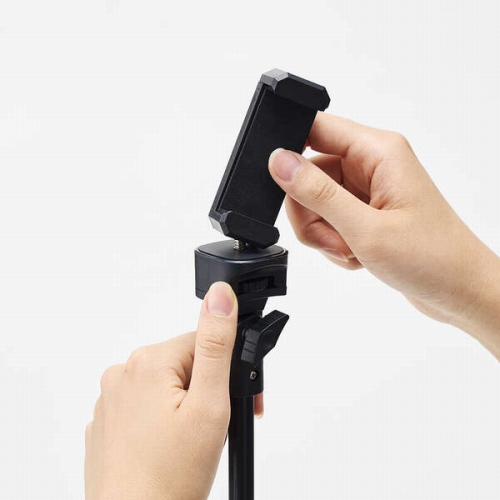 ���O���\�ȃX�}�z�z���_�[