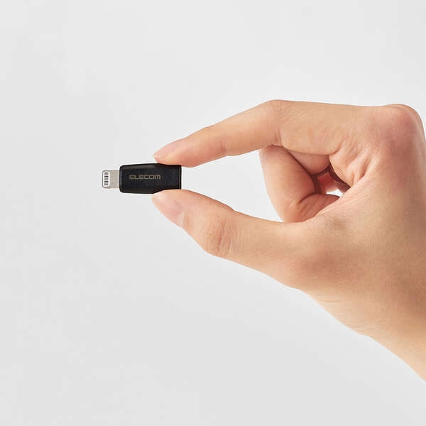 �ڑ����Ă��ז��ɂȂ�ɂ����R���p�N�g�f�U�C��