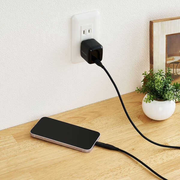 �ڑ����Ă��ז��ɂȂ�ɂ����R���p�N�g�f�U�C��