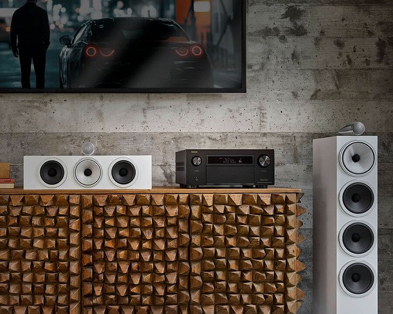 �ŐV�z�[���V�A�^�[�̒��j