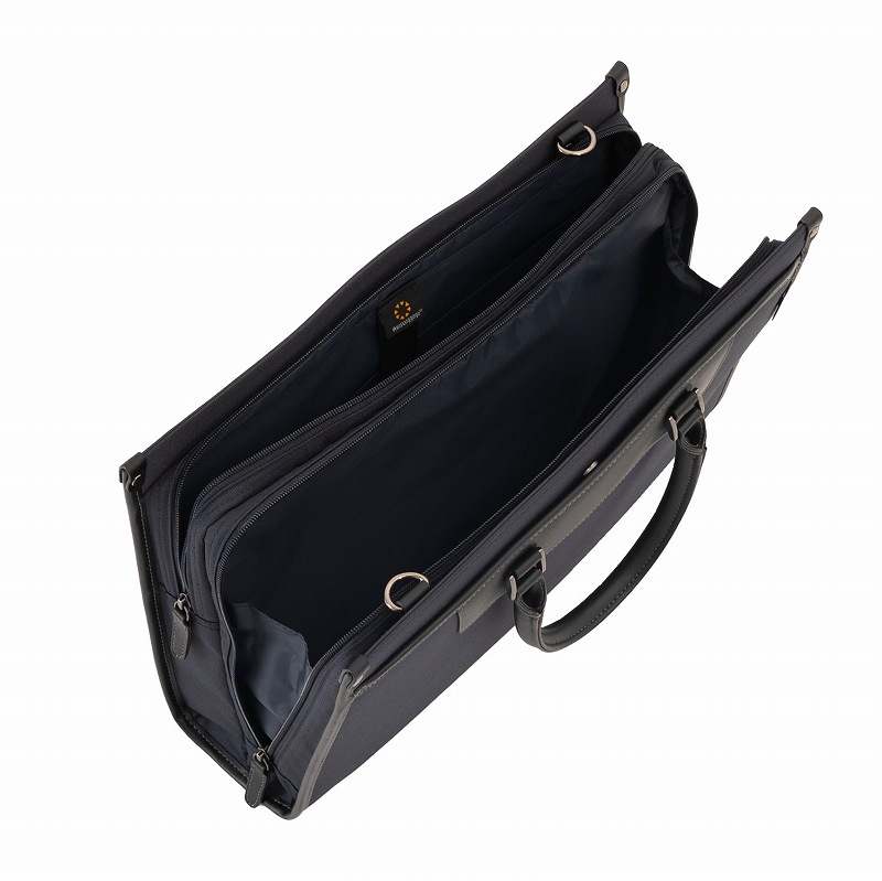 ���C���i�[