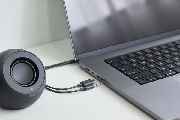 AC�d����K�v�Ƃ��Ȃ�USB�d���^�C�v