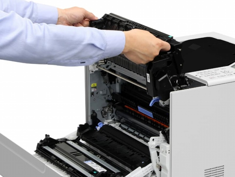 ���[�U�[�Œ�������e�i���X���\