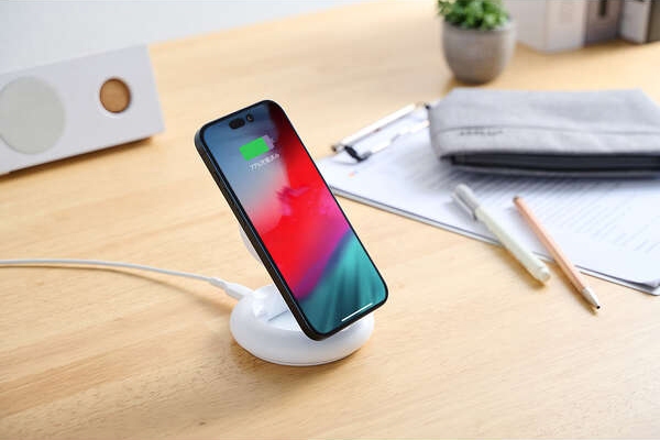 �}�O�l�b�g�ł҂�����Œ�A�[�d���Ȃ���X�}�z����