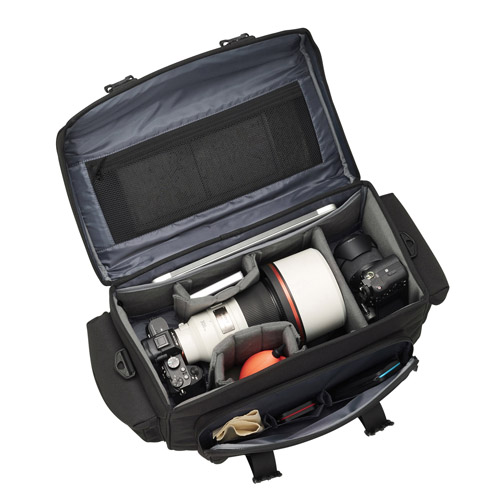 300mm F2.8����a�]�������Y�𑕒������܂܎��[�\