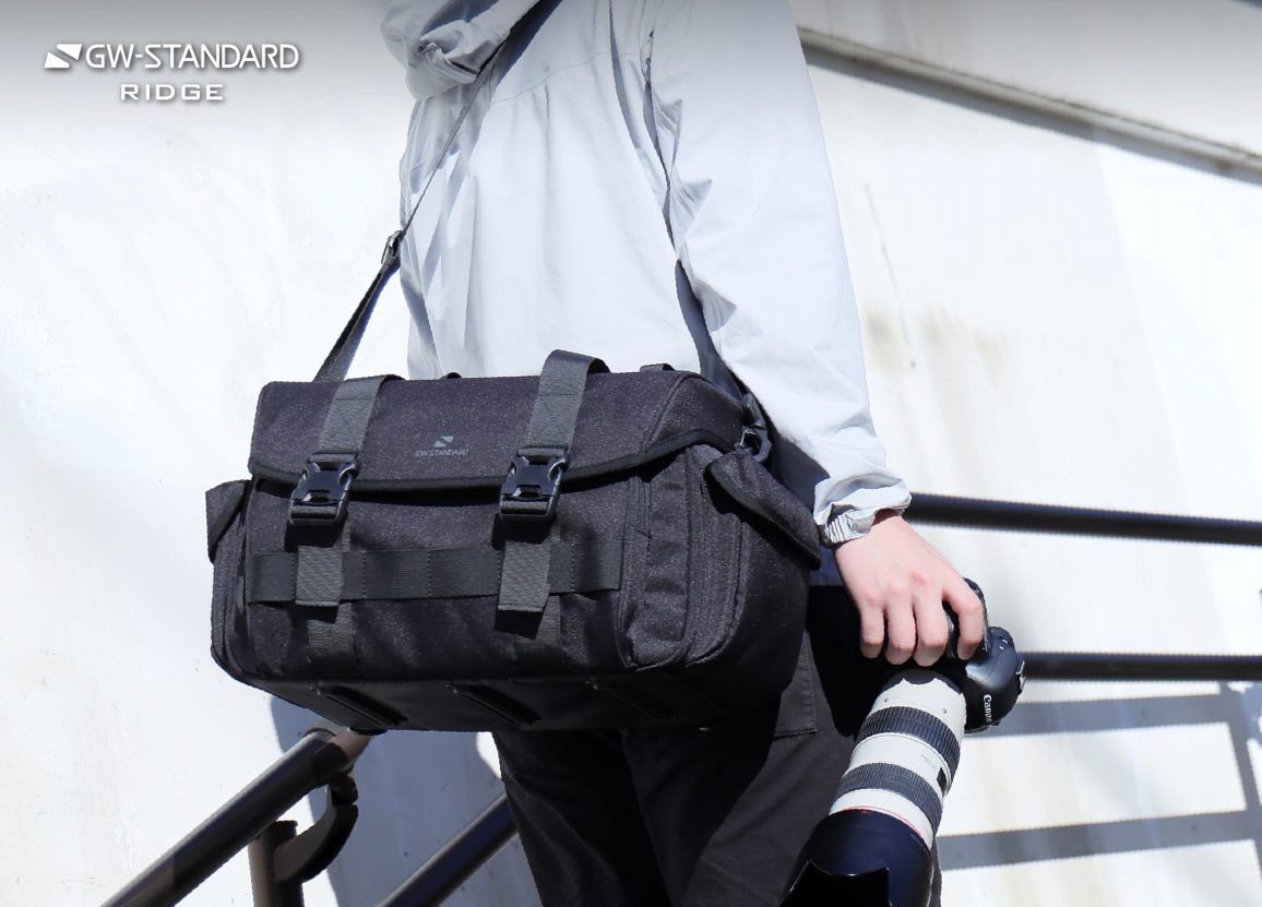 �l�X�Ȓ����̃����Y�𑕒������܂܎��[�ł���J�����o�b�O