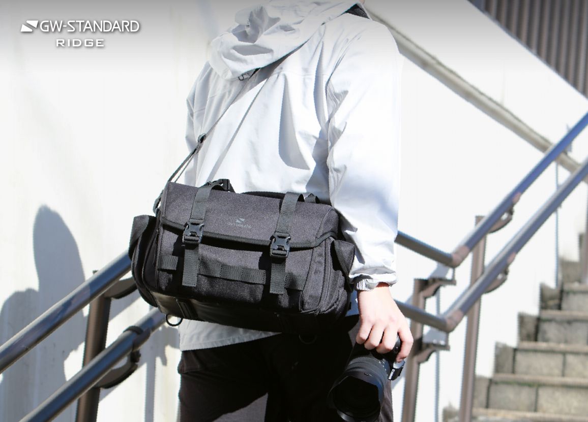 �l�X�Ȓ����̃����Y�𑕒������܂܎��[�ł���J�����o�b�O