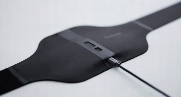 ��p�P�[�u���iUSB�v���OType-C�j�ŏ[�d�Ή�