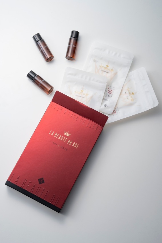 LA BEAUTE DU ROI -ROI �T MASK-