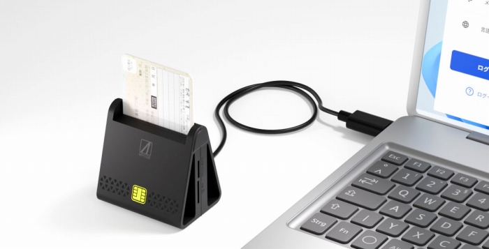 ����Ŋm��\�����ł���ڐG�^IC�J�[�h���[�_�[���C�^�[