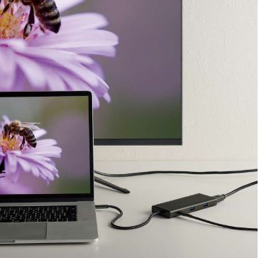 HDMI�|�[�g�𓋍�