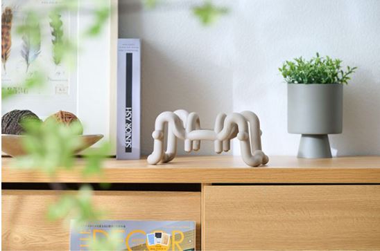 �C���e���A�ɓ���ށA�F�ƃJ�^�`