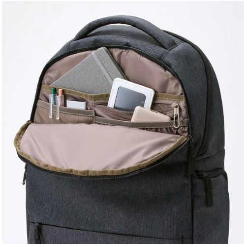 �����ނ𕪂��Ď��[�ł���t�����g�C��