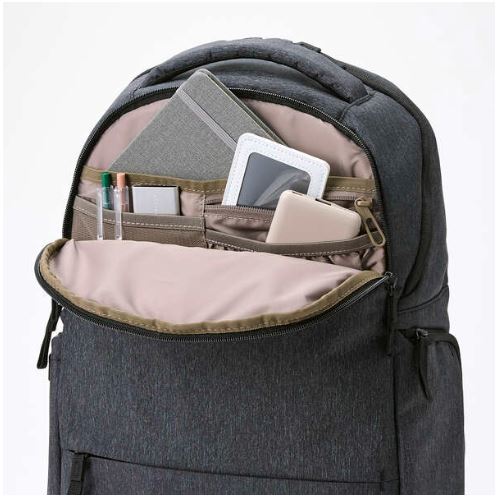 �����ނ𕪂��Ď��[�ł���t�����g�C��