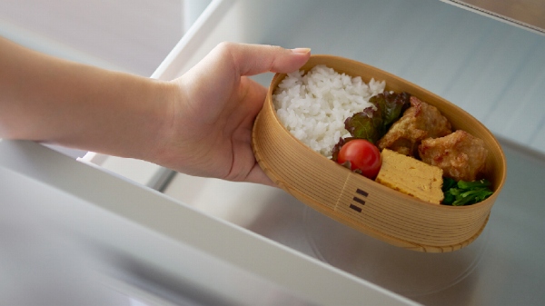 ����M���}����p