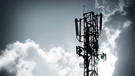 ���𓮗͂ɐ��m�Ȏ������ރ}���`�o���h6�d�g�\�[���[