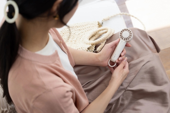 �S��13.5�p�̎�̂Ђ�T�C�Y